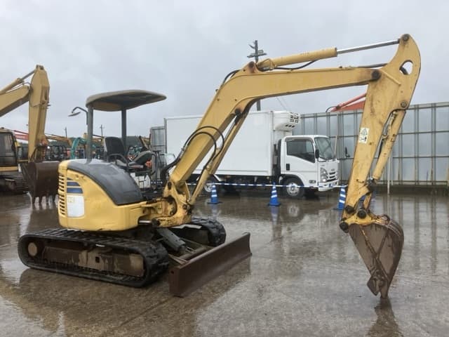 MINI EXCAVATOR — Auction (lot 8461-162)