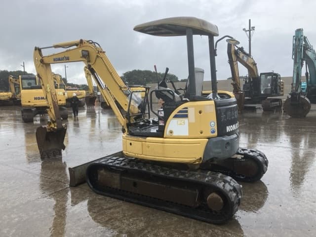 MINI EXCAVATOR — Auction (lot 8461-162)