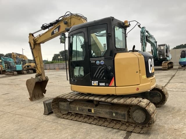 EXCAVATOR — Auction (lot 8461-165)