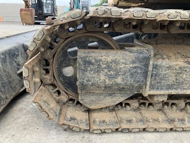 EXCAVATOR — Auction (lot 8461-165)