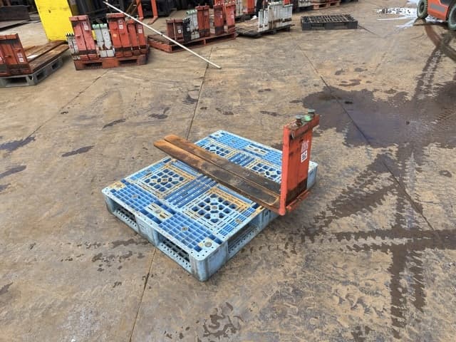 FORKLIFT NAIL — Auction (lot 8461-16506)