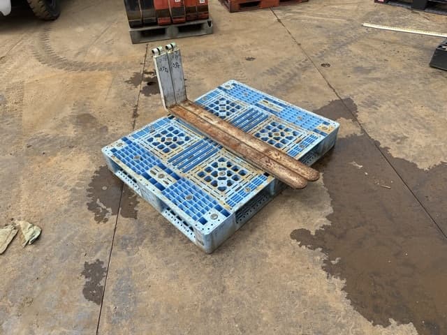 FORKLIFT NAIL — Auction (lot 8461-16508)