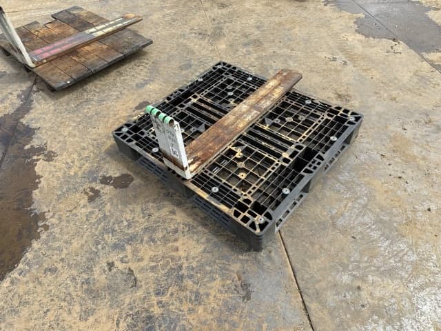 FORKLIFT NAIL — Auction (lot 8461-16509)