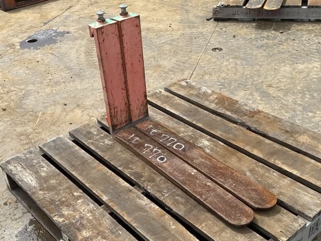 FORKLIFT NAIL — Auction (lot 8461-16515)