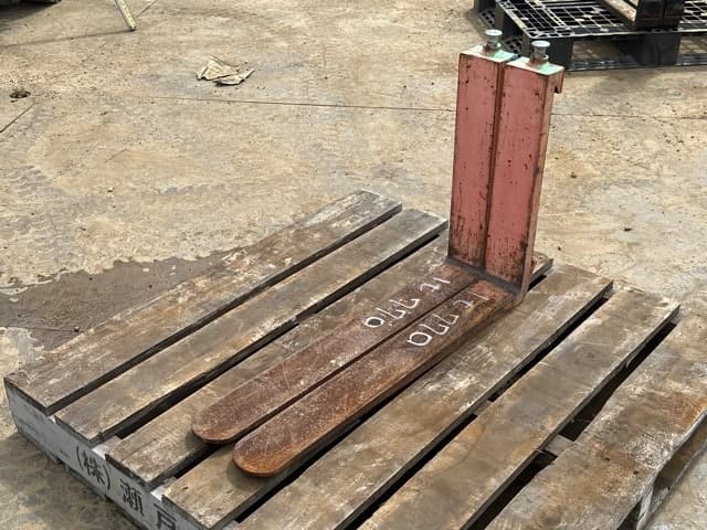 FORKLIFT NAIL — Auction (lot 8461-16515)