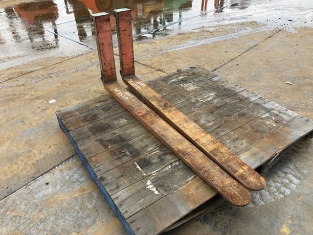 FORKLIFT NAIL — Auction (lot 8461-16522)