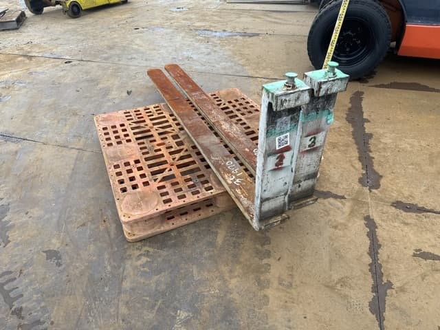 FORKLIFT NAIL — Auction (lot 8461-16525)