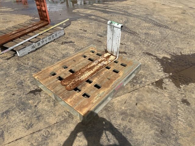 FORKLIFT NAIL — Auction (lot 8461-16529)