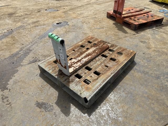 FORKLIFT NAIL — Auction (lot 8461-16529)