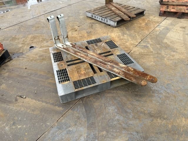 FORKLIFT NAIL — Auction (lot 8461-16533)