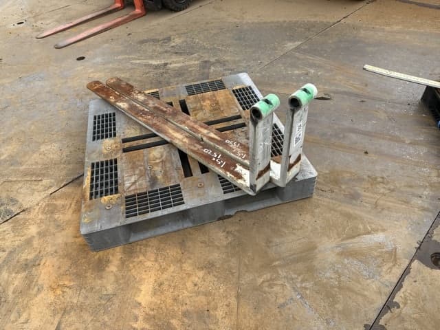 FORKLIFT NAIL — Auction (lot 8461-16533)