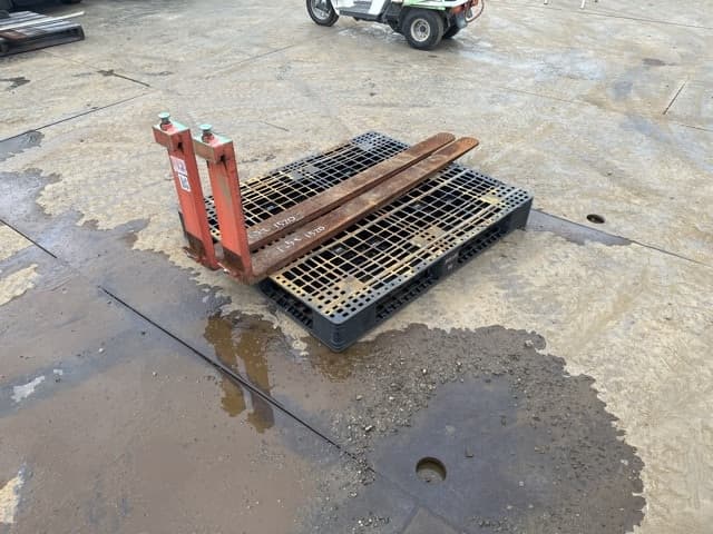 FORKLIFT NAIL — Auction (lot 8461-16540)