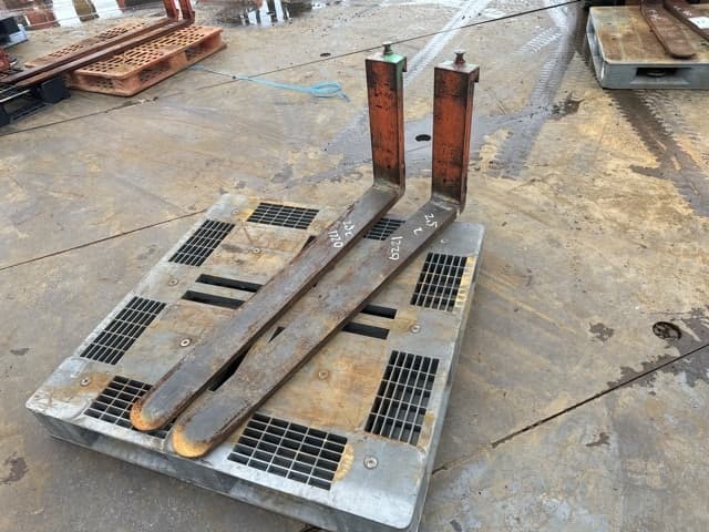 FORKLIFT NAIL — Auction (lot 8461-16543)