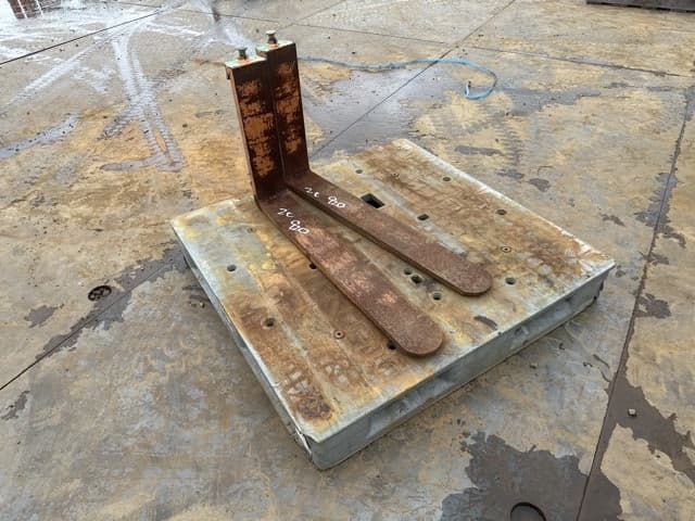 FORKLIFT NAIL — Auction (lot 8461-16545)