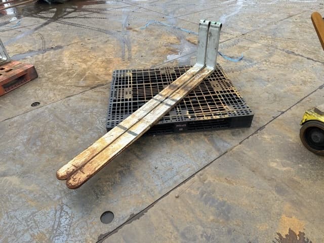 FORKLIFT NAIL — Auction (lot 8461-16551)