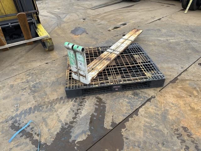 FORKLIFT NAIL — Auction (lot 8461-16551)