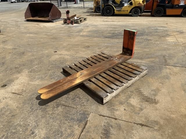 FORKLIFT NAIL — Auction (lot 8461-16553)