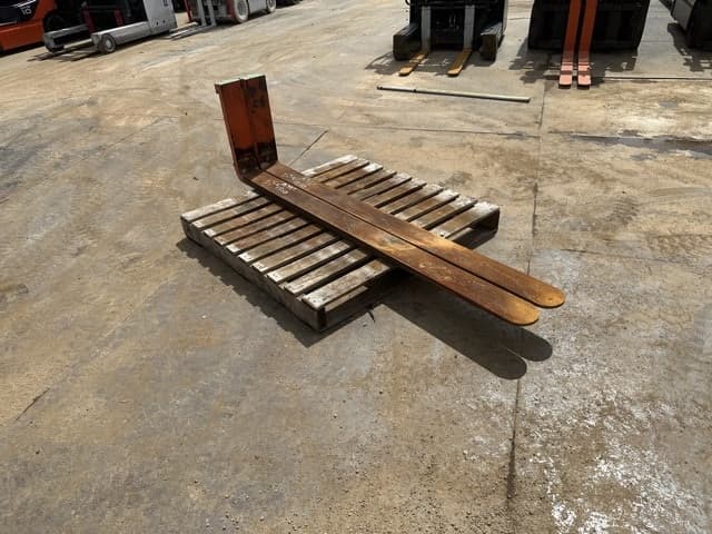 FORKLIFT NAIL — Auction (lot 8461-16553)