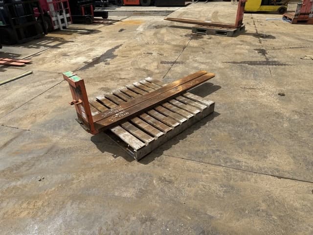 FORKLIFT NAIL — Auction (lot 8461-16553)