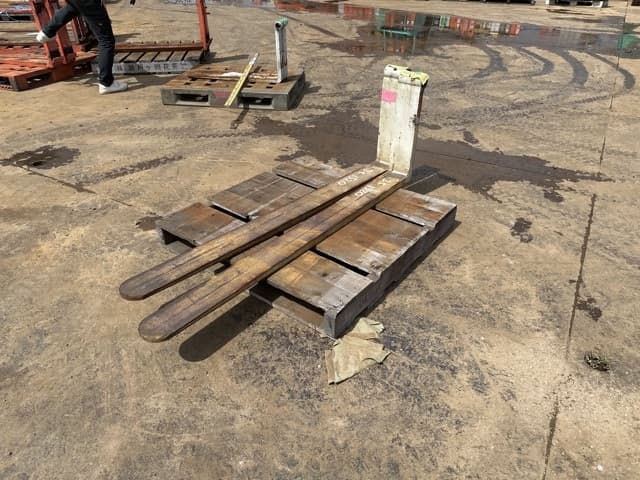 FORKLIFT NAIL — Auction (lot 8461-16555)