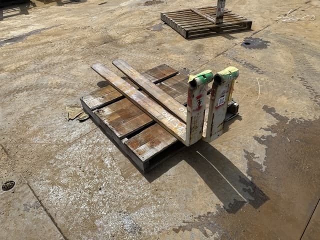 FORKLIFT NAIL — Auction (lot 8461-16555)