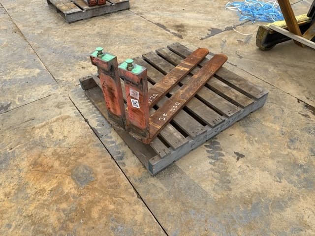 FORKLIFT NAIL — Auction (lot 8461-16558)