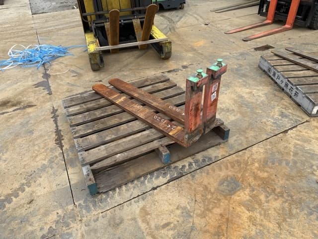 FORKLIFT NAIL — Auction (lot 8461-16558)
