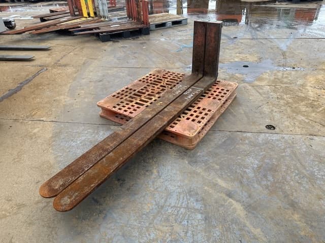 FORKLIFT NAIL — Auction (lot 8461-16567)