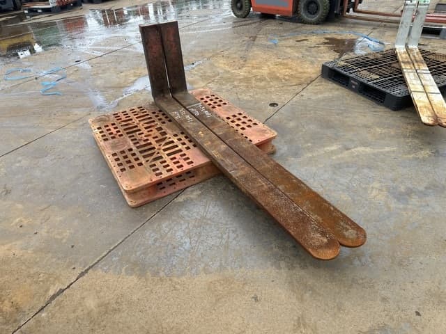 FORKLIFT NAIL — Auction (lot 8461-16567)