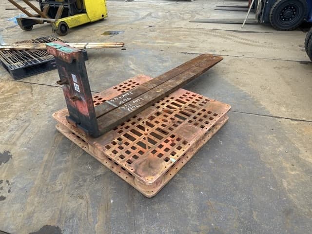FORKLIFT NAIL — Auction (lot 8461-16567)