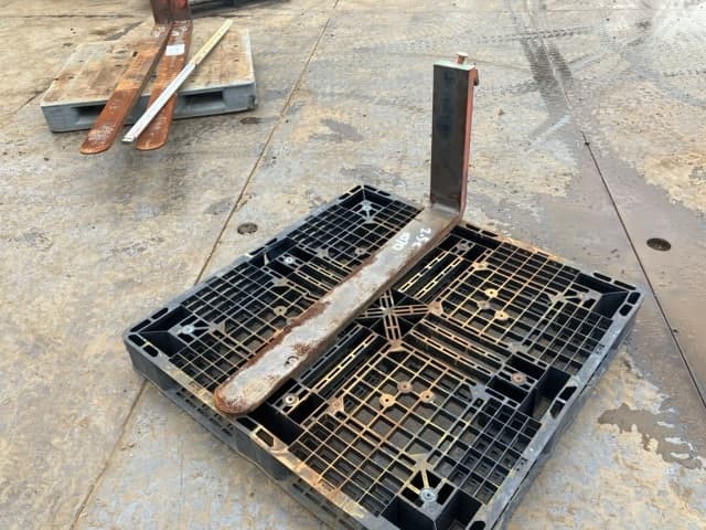FORKLIFT NAIL — Auction (lot 8461-16569)