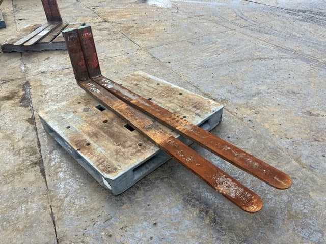 FORKLIFT NAIL — Auction (lot 8461-16570)