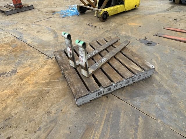 FORKLIFT NAIL — Auction (lot 8461-16576)