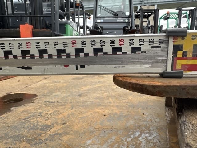 FORKLIFT NAIL — Auction (lot 8461-16576)