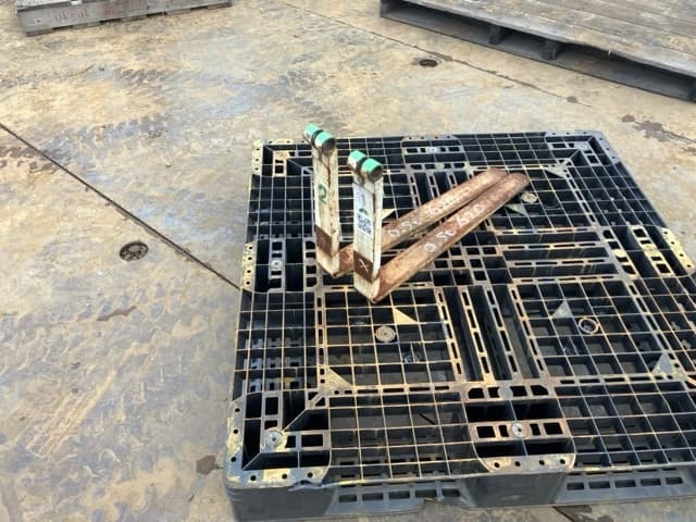 FORKLIFT NAIL — Auction (lot 8461-16577)