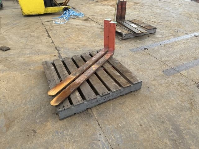FORKLIFT NAIL — Auction (lot 8461-16579)