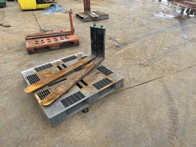 FORKLIFT NAIL — Auction (lot 8461-16580)