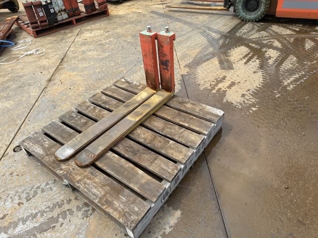 FORKLIFT NAIL — Auction (lot 8461-16583)