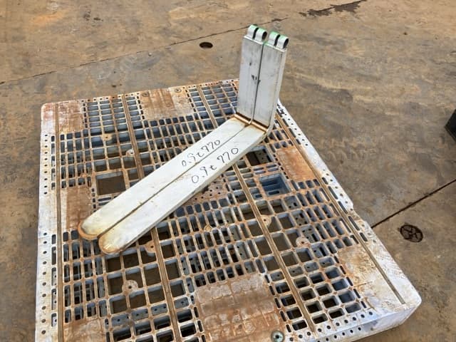 FORKLIFT NAIL — Auction (lot 8461-16585)