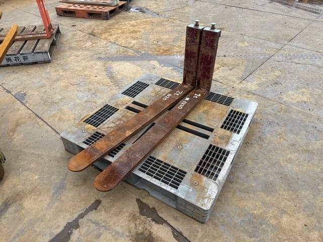 FORKLIFT NAIL — Auction (lot 8461-16590)