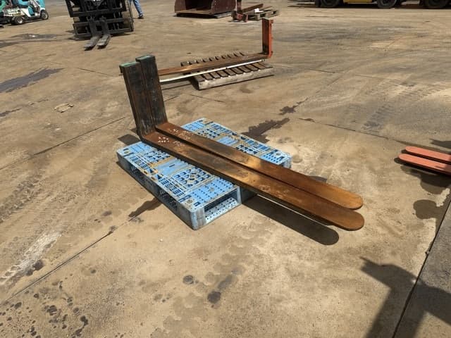 FORKLIFT NAIL — Auction (lot 8461-16592)
