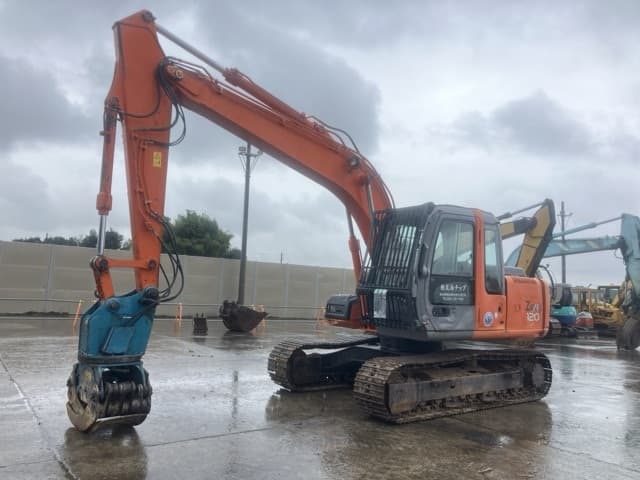 EXCAVATOR — Auction (lot 8461-172)