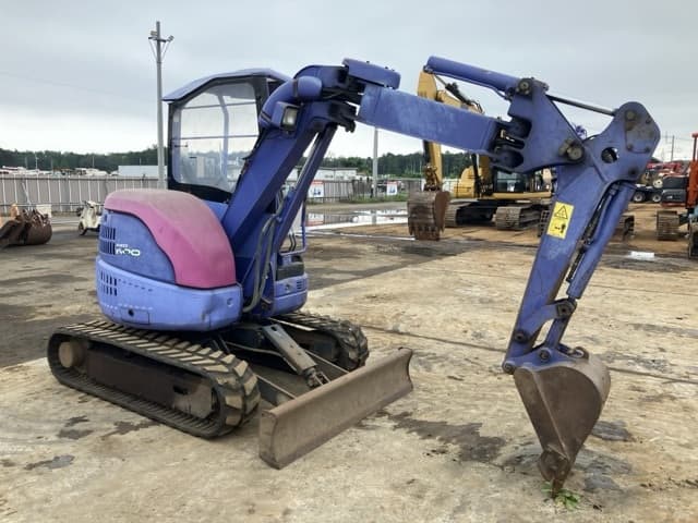 MINI EXCAVATOR — Auction (lot 8461-174)