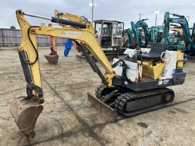 MINI EXCAVATOR — Auction (lot 8461-176)