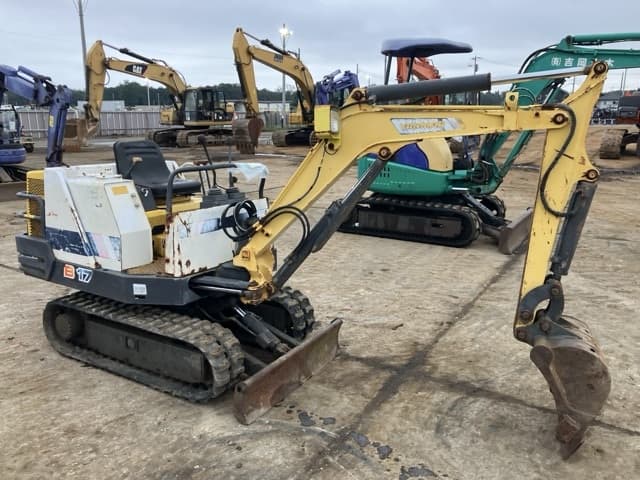 MINI EXCAVATOR — Auction (lot 8461-176)