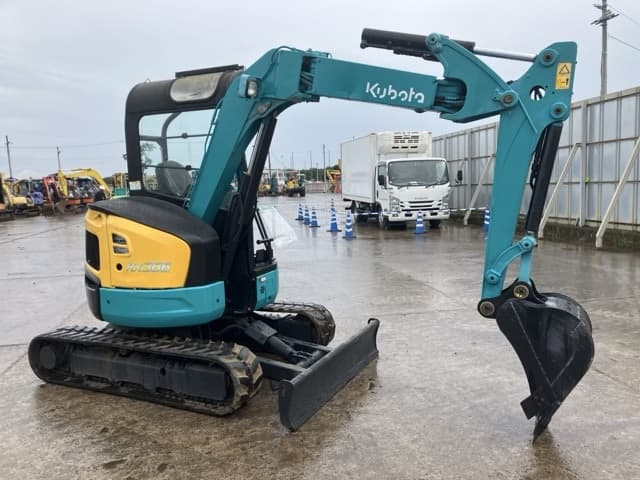 MINI EXCAVATOR — Auction (lot 8461-18)