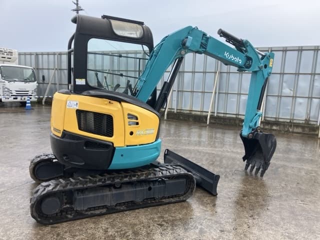 MINI EXCAVATOR — Auction (lot 8461-18)
