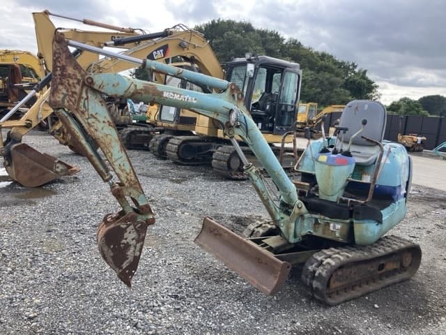 MINI EXCAVATOR — Auction (lot 8461-1811)