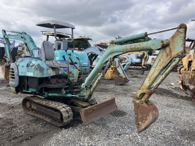MINI EXCAVATOR — Auction (lot 8461-1811)