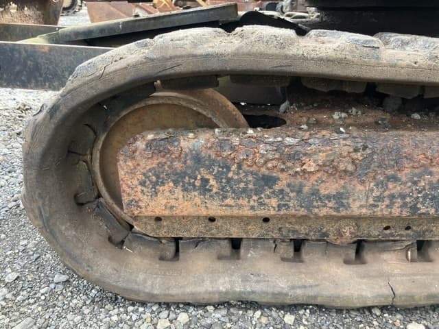 MINI EXCAVATOR — Auction (lot 8461-1811)